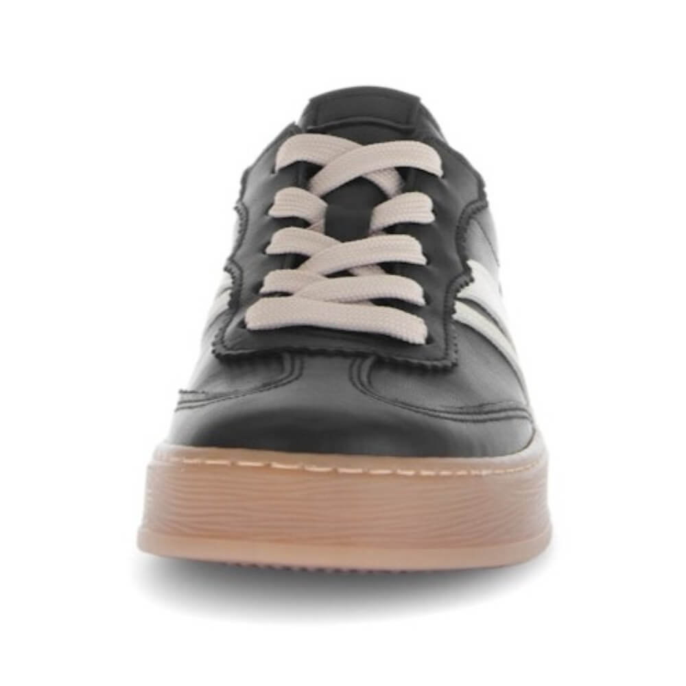 Black and white sneaker with a brown sole on a white background Gabor Dahama Leather Trainers 76.475-Black Latte