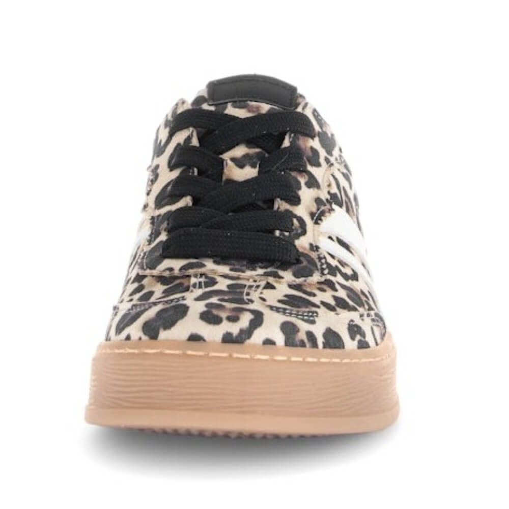 Leopard print sneaker with a white sole on a white background Gabor Dahma Laced Trainer 76.475.90 Leopard Print