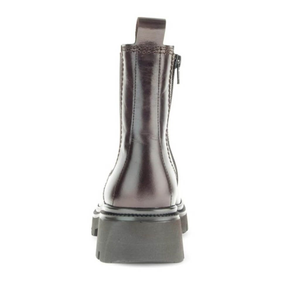 Brown leather Chelsea boot on a white background Gabor Marissa Chelsea Boots 71.850.28 Brown