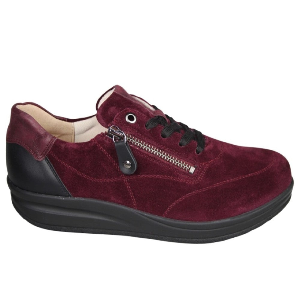 Hartjes Extra wide M Fit Wine suede shoes with laces and a side zip on a white background