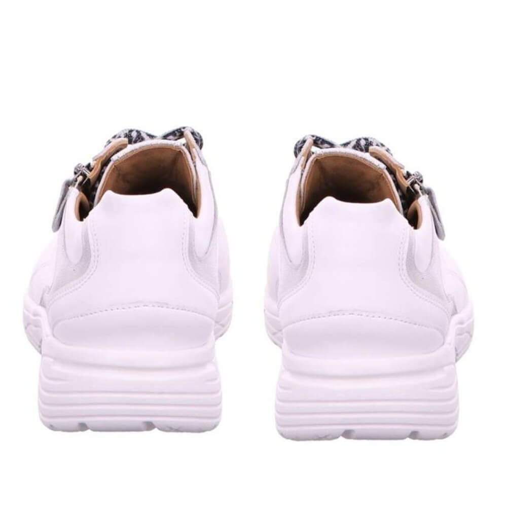 Hartjes Katy White sneakers with leopard print laces on a white background