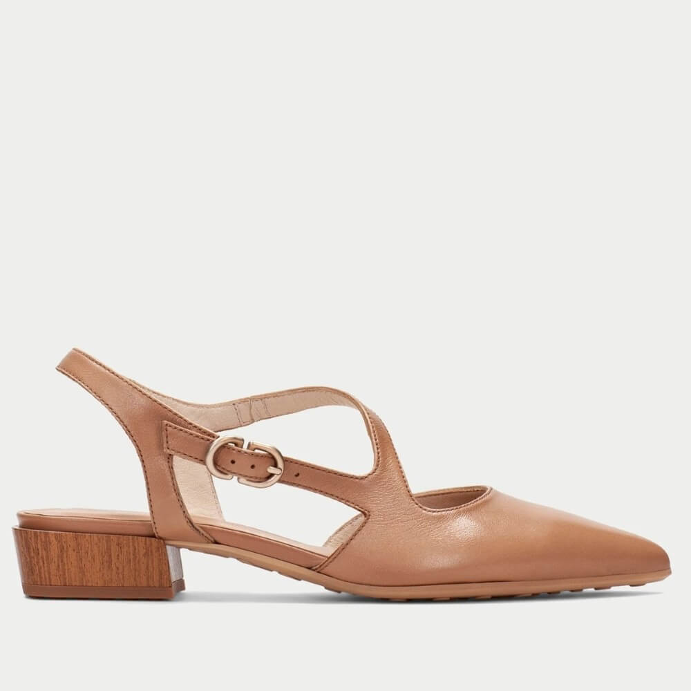 Hispanitas HV264773 Tan low-heeled shoe with a slingback design on a light gray background