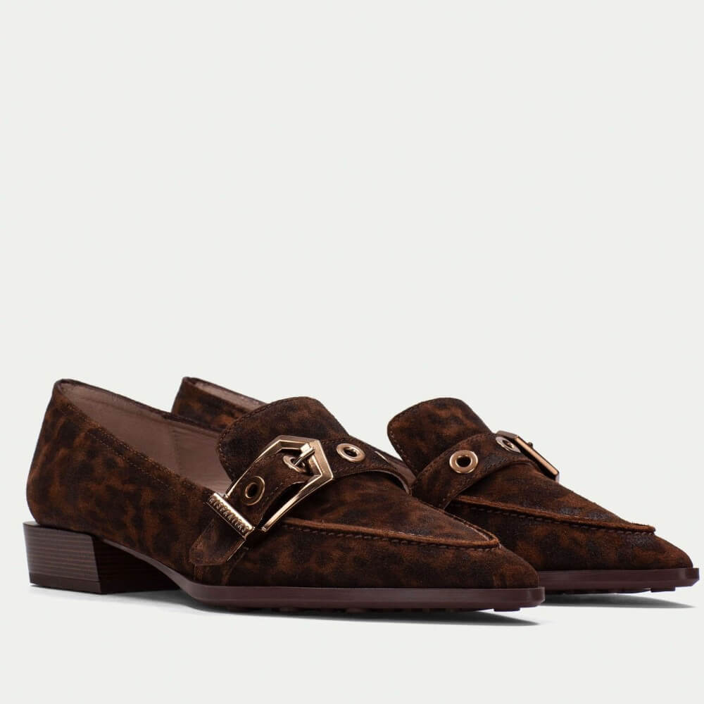 Brown loafers with gold buckles on a white background Hispanitas Turin loafers HI254262