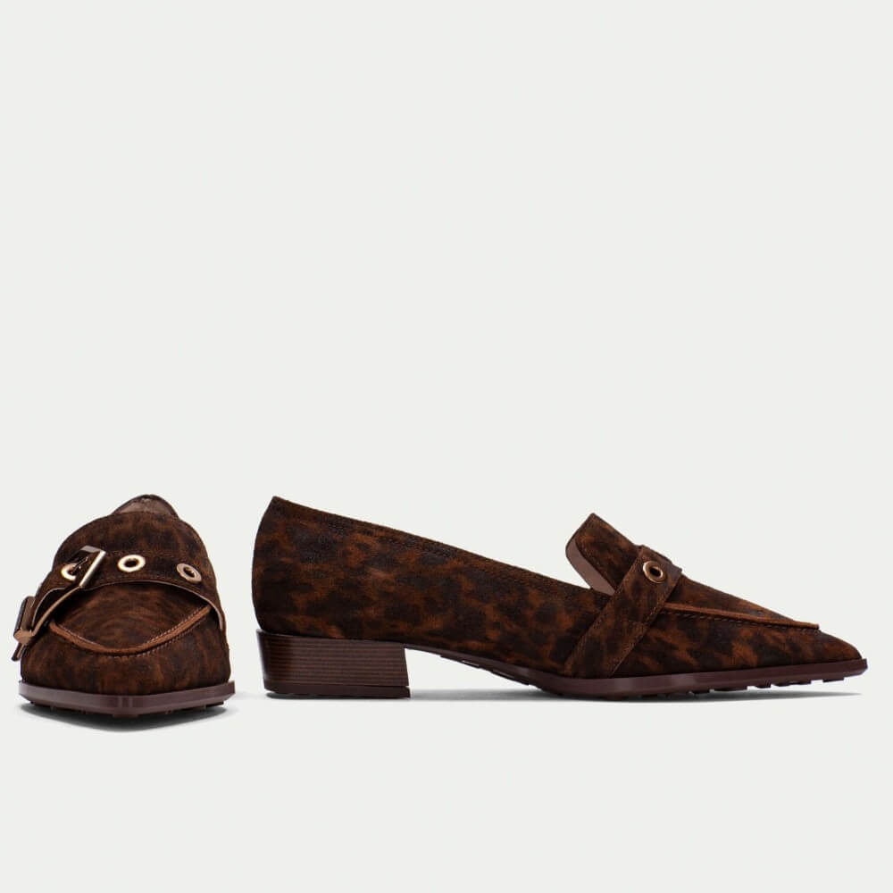 Brown loafers with gold buckles on a white background Hispanitas Turin loafers HI254262