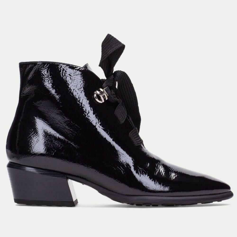 Black patent leather boot with a block heel on a light gray background Hispanitas Verona PHI254255-BLACK ankle boots