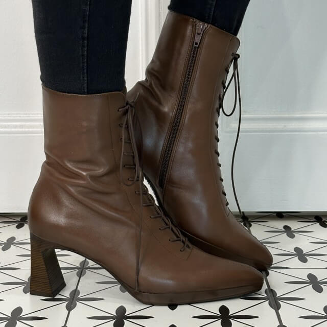 Brown Leather Laced Boots with a zip and a block stacked heel Hispanitas