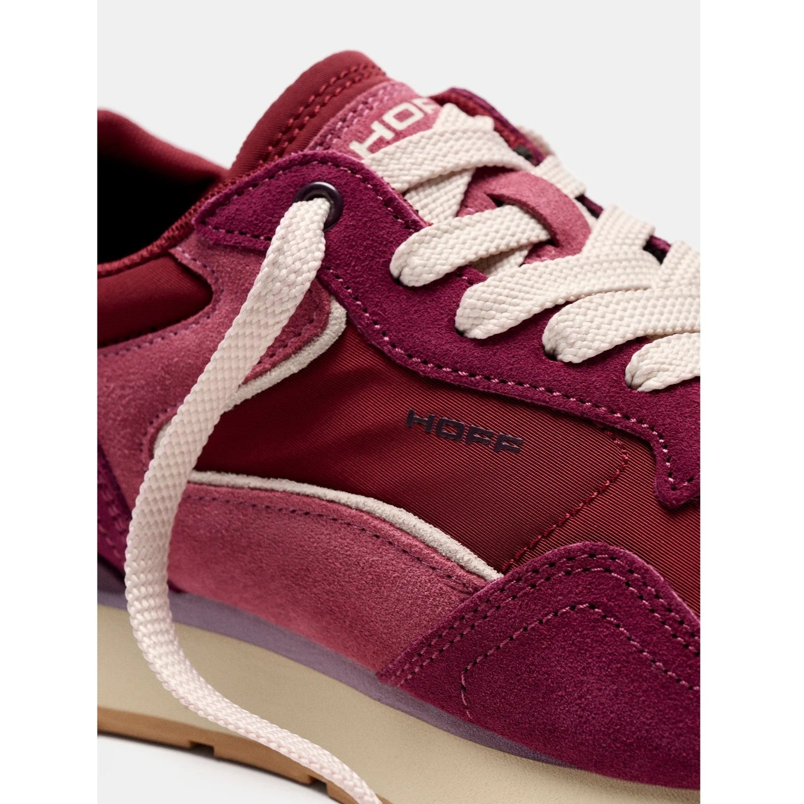 Hoff City Trainer Cherry Red Hoff 22602408