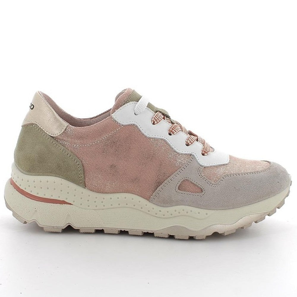 Igi & Co Multicolour sneaker with pink, beige, and white colour scheme on a white background