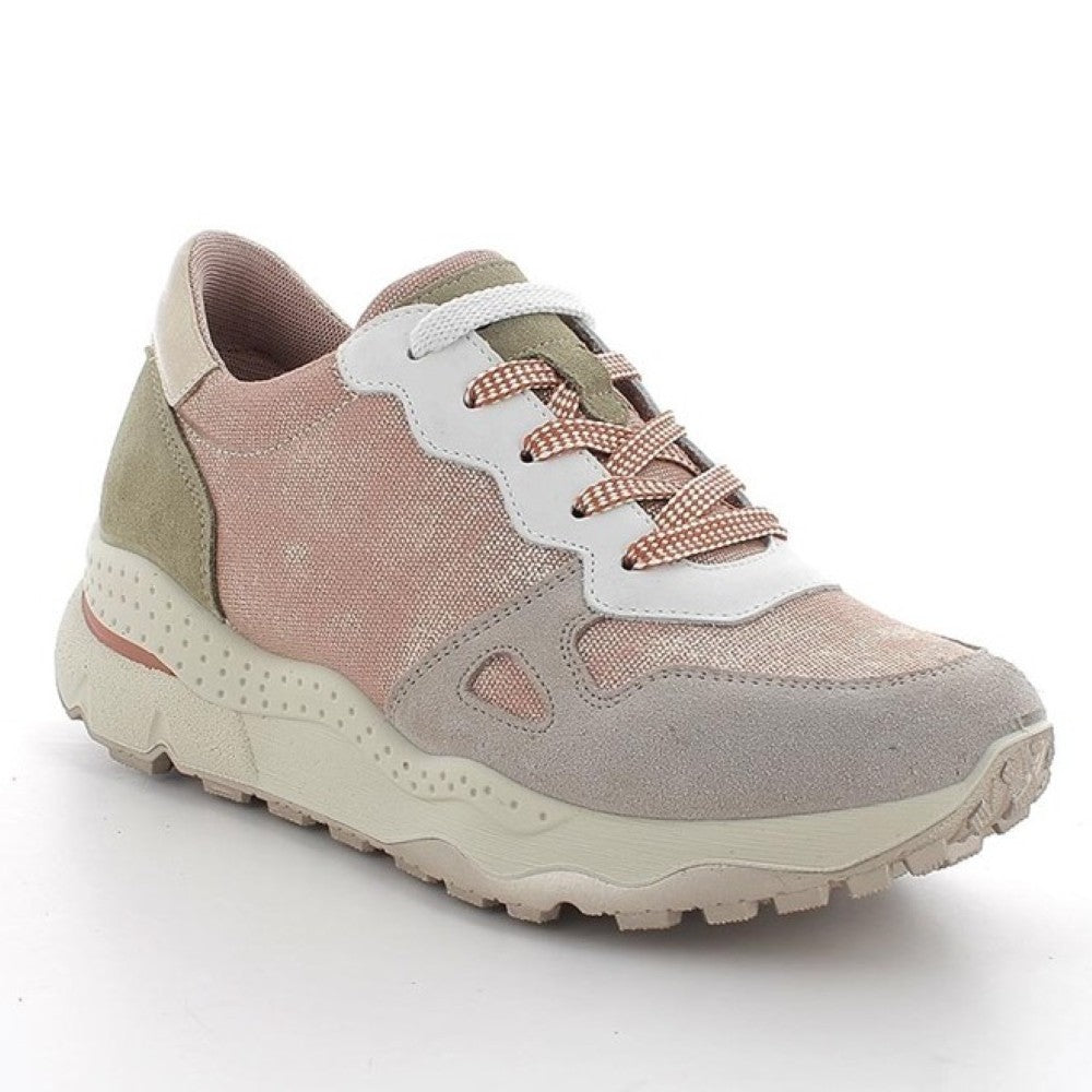 Igi & Co Multicolour sneaker with pink and beige accents on a white background