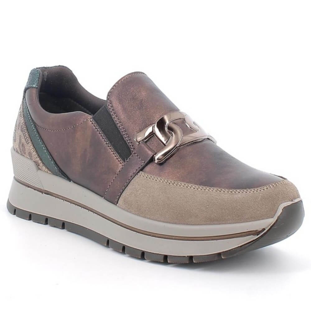 Brown and beige sneaker with patterned side on a white background  Igi & Co. Slip-on Loafer 8676311 Taupe