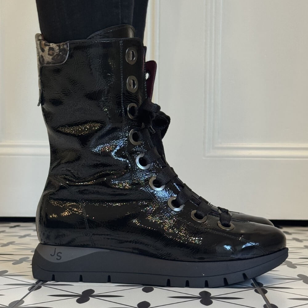 Black patent leather combat boot Jose Saenz Laced Boot 2272-BLACK features a patent leather finish