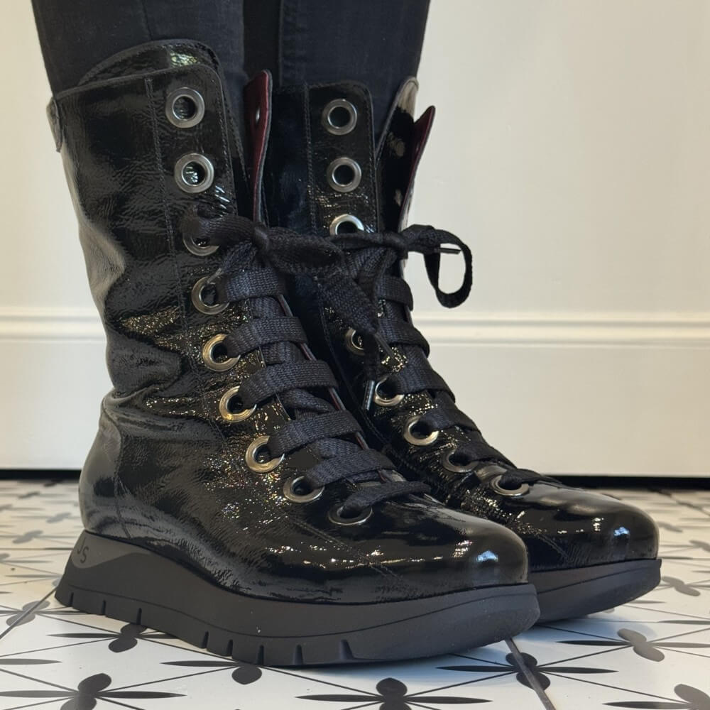 Black patent leather combat boot Jose Saenz Laced Boot 2272-BLACK features a patent leather finish