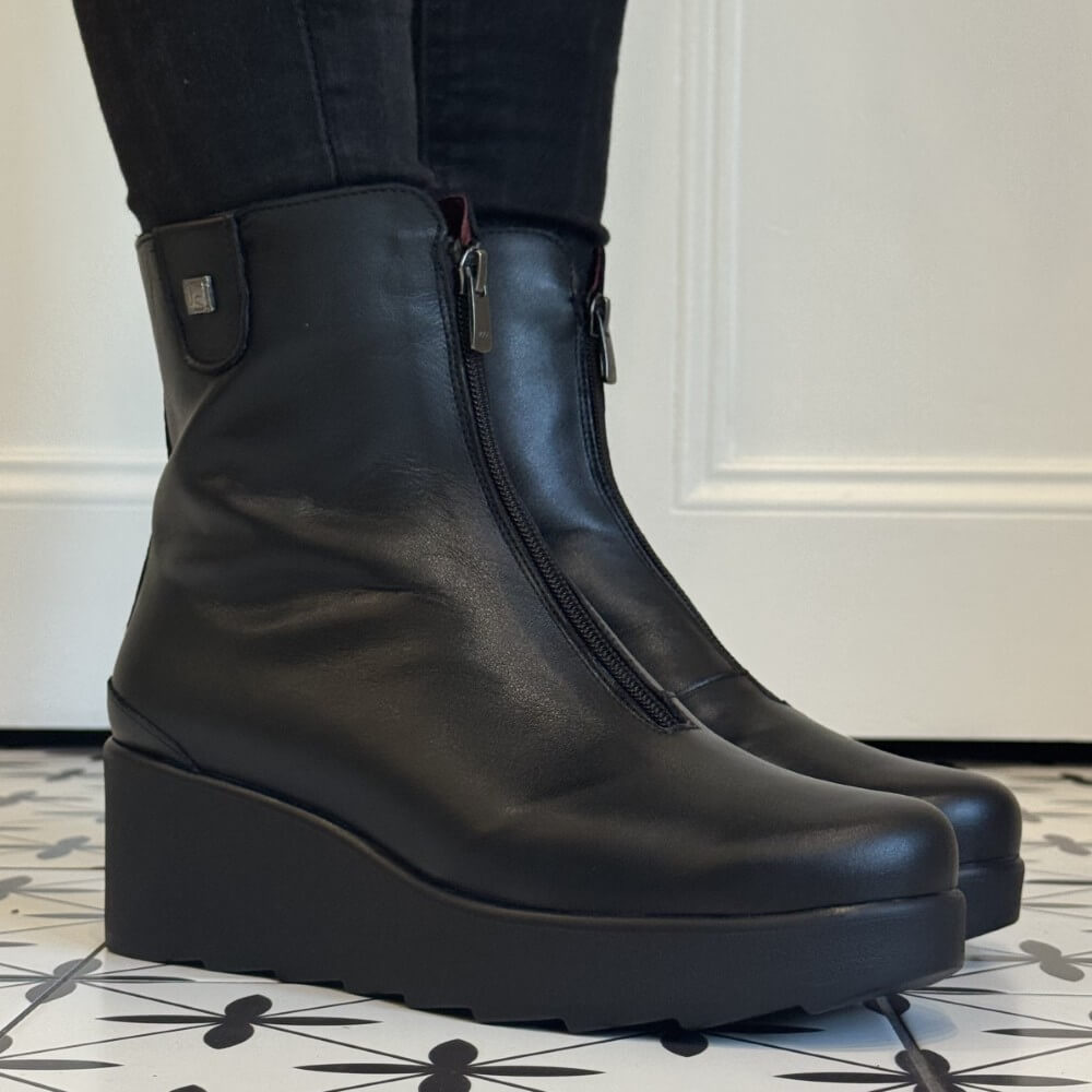 Black wedge boot Jose Saenz Wedge Centre Zip 6426 CT-Black