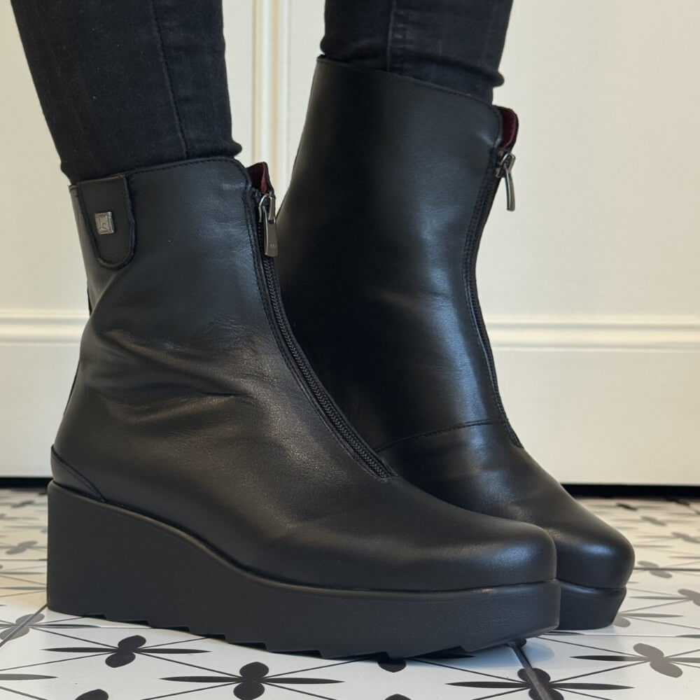 Black wedge boot Jose Saenz Wedge Centre Zip 6426 CT-Black