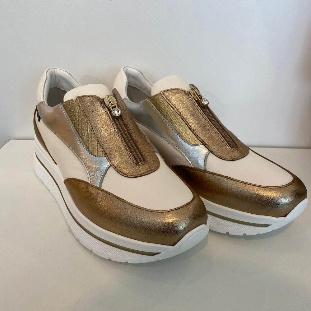 Marco Moreo Multi coloured platform shoe with a centre zip