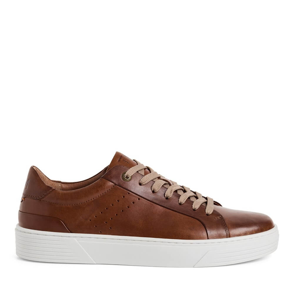 Marco Tozzi Gents Brown leather sneaker with white sole on a white background