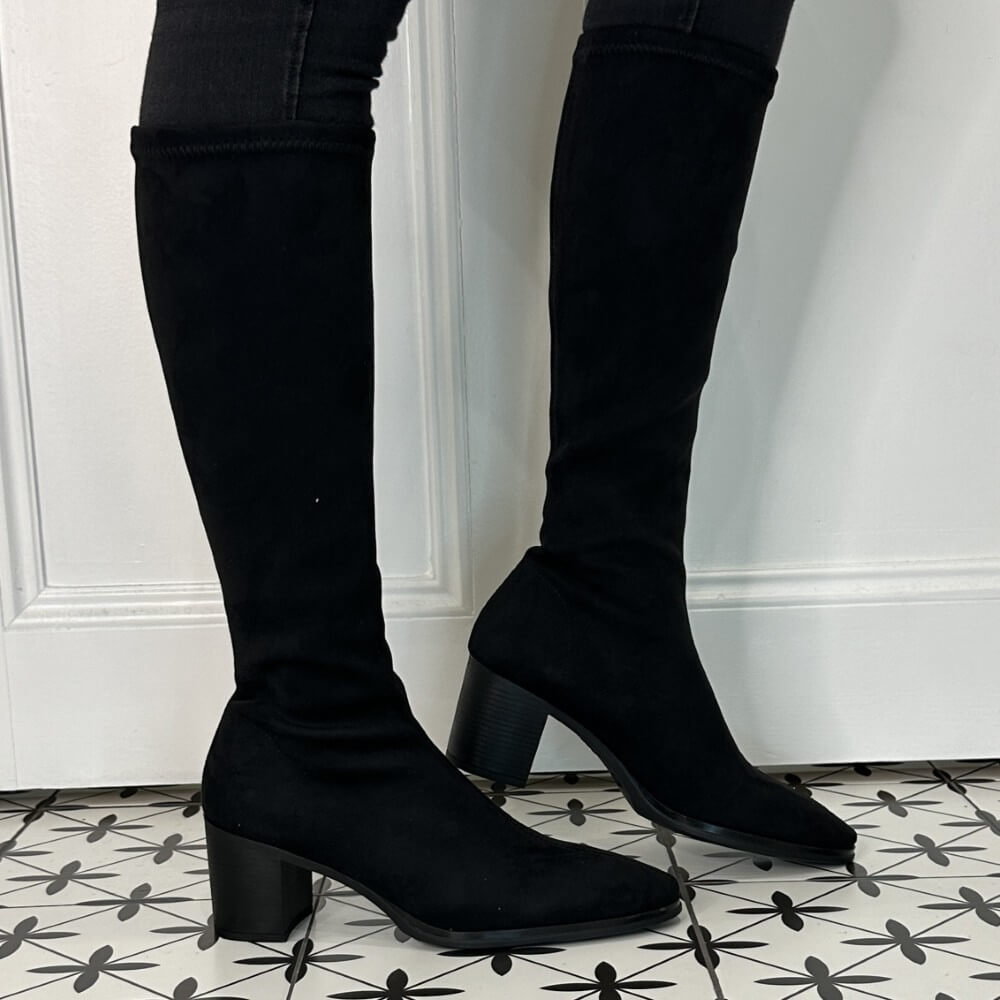 Person wearing Knee High Boots Black Elastic pull-on  