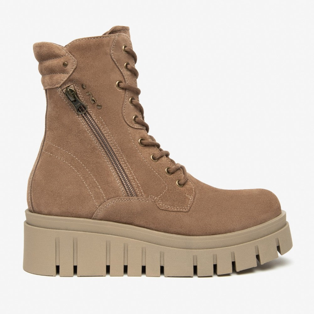 Brown suede boot with a platform sole on a white background NeroGiardini Suede combat boots I514911D