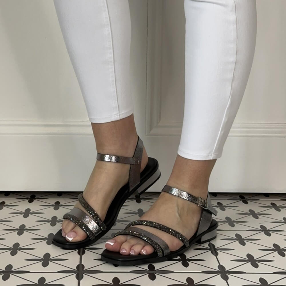 Oh My Sandals Flat Leather Sandals 5591 Black