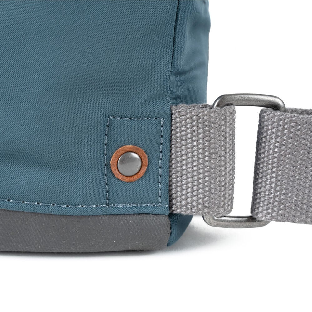 Roka Bantry B Backpack Small Airforce Blue