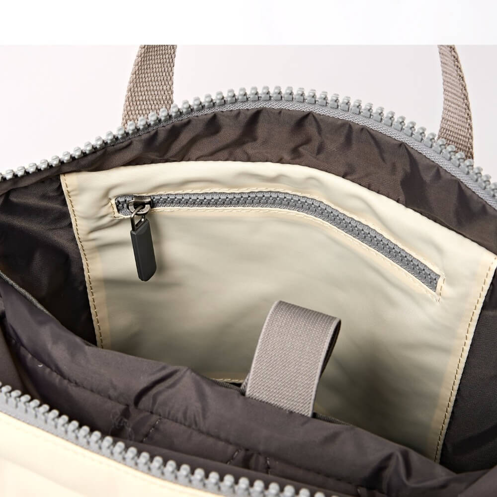 Camden J Backpack Medium Wax Paper Stripe