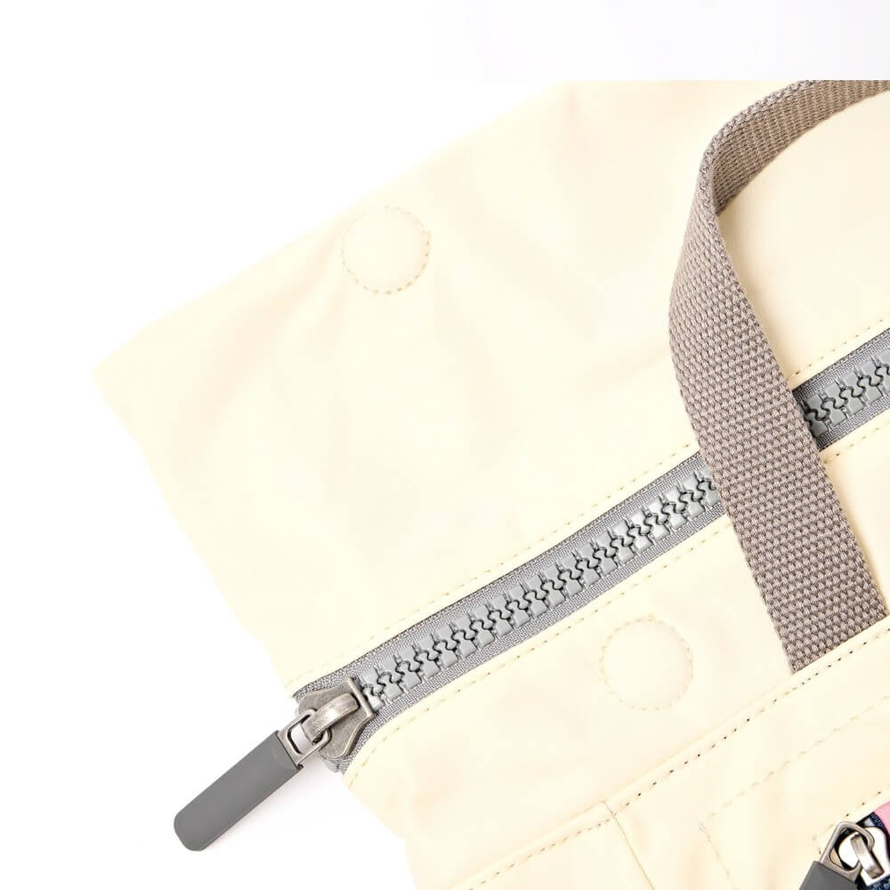Camden J Backpack Medium Wax Paper Stripe
