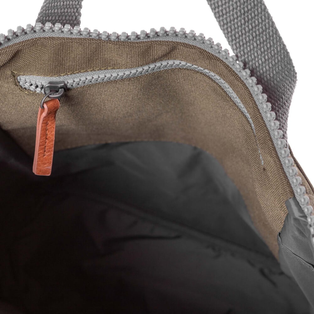 inside of Roka Finchley A Backpack Medium Moss Green