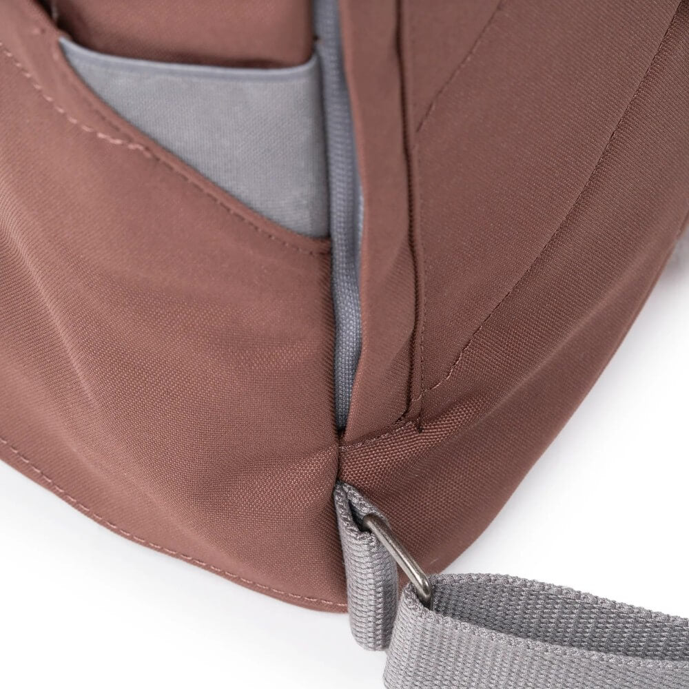 Roka Finchley A Backpack in Coco Brown