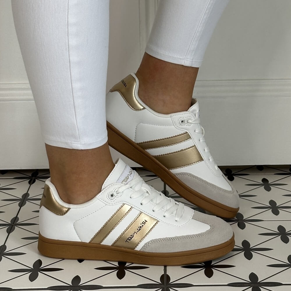 White sneakers with Gold Strips and brown gum soles  Teddy Smith Sneakers 120033 White & Gold
