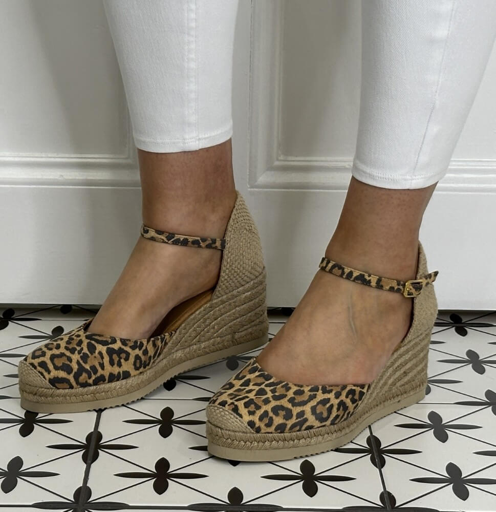 Unisa Caceres Round toe D'Orsay espadrille leopard print