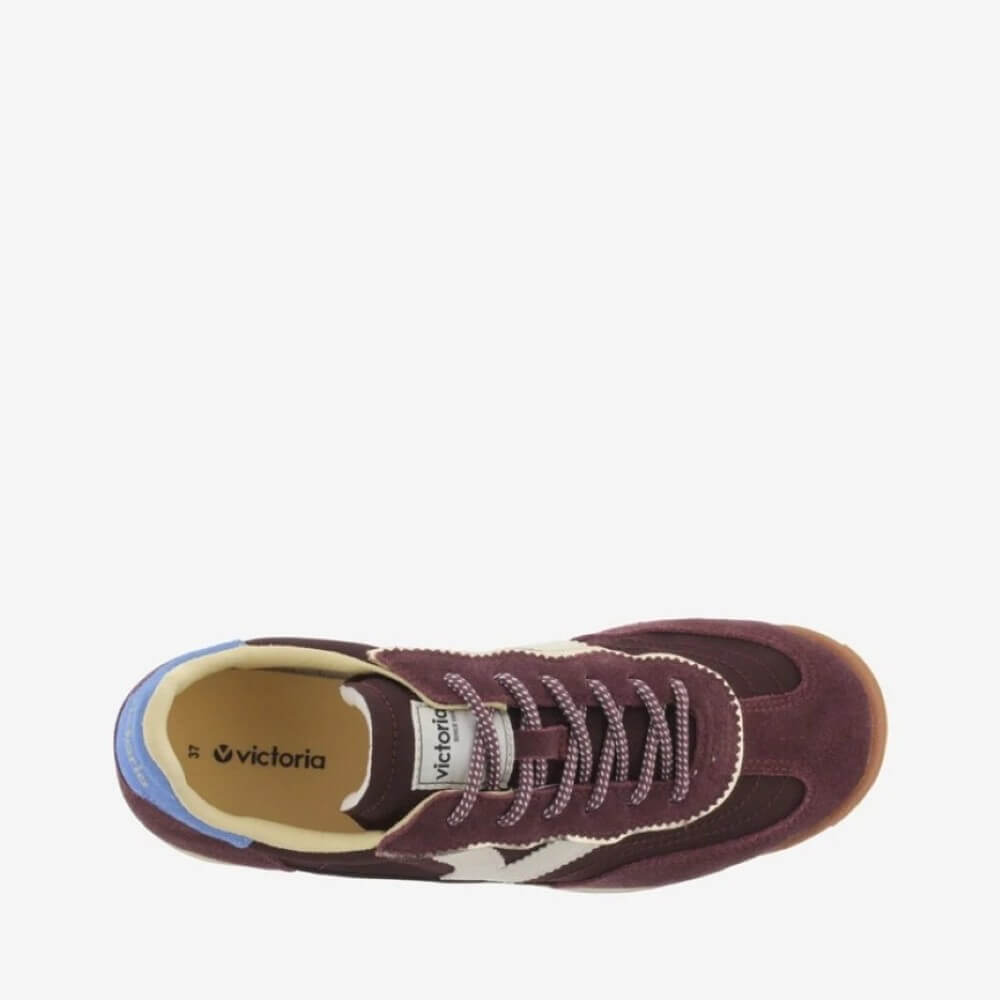Maroon sneaker with a white 'V' logo on a white background VICTORIA SATURNO Sneakers 1158101-WINE