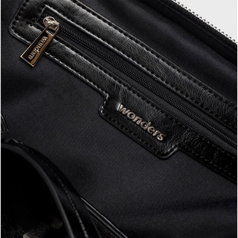 Black leather tote bag on a light gray background WONDERS NAYSA shopper bag WB-54023-BLACK