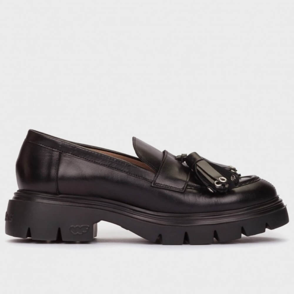 Wonders A-4303 BONES 03 loafers crafted from smooth black leather