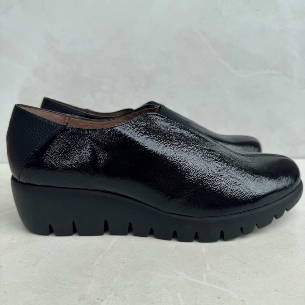 Wonders Fly 40 Patent Leather Wedge C-33340-BLACK Pair of black slip-on shoes.