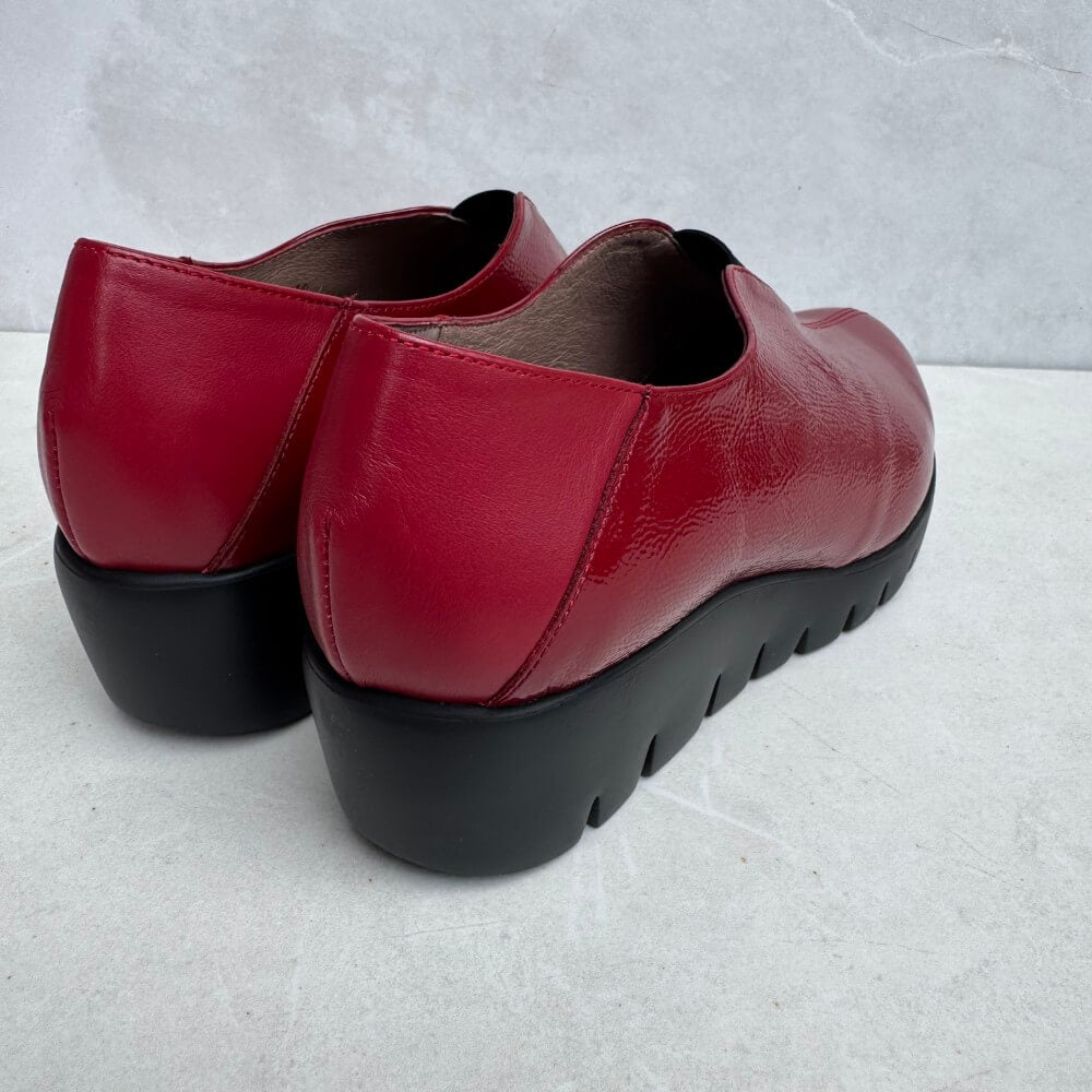 Wonders Fly 40 Leather Wedge C-33340 Red Patent Pair of red leather shoes with black soles  
