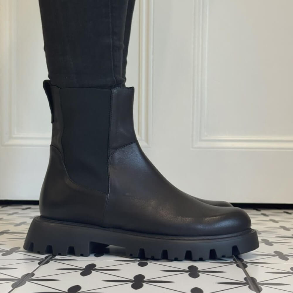 Black Chelsea boot  Wonders Goodfly 11 Leather Chelsea C-7511-BLACK