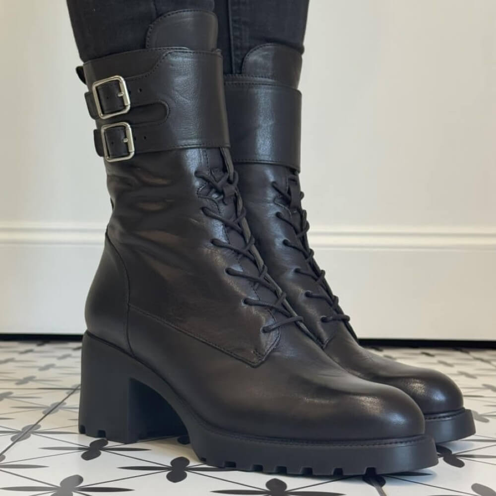 Black leather boot with buckles  Wonders Lima Leather Boot G-7204 BLACK