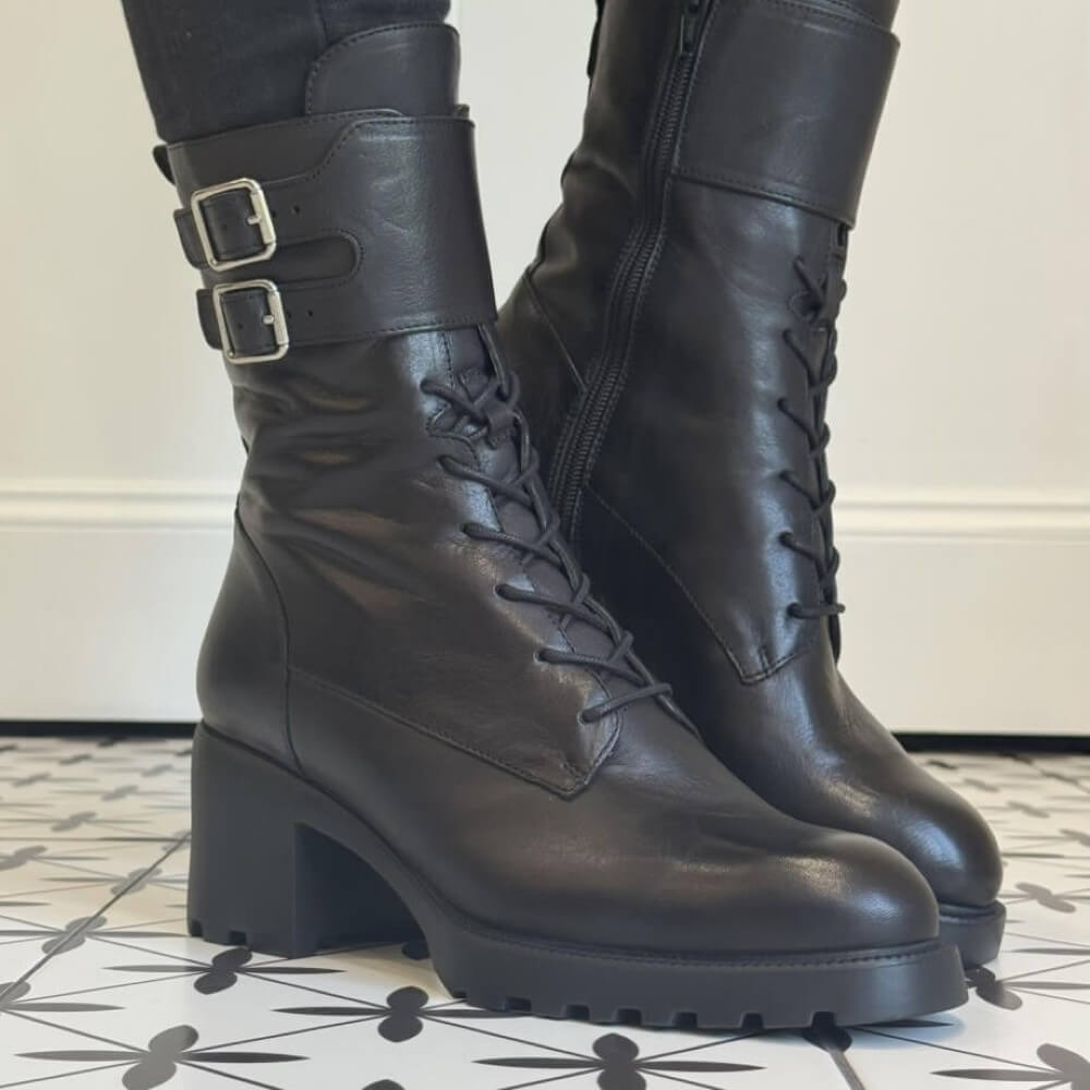Black leather boot with buckles  Wonders Lima Leather Boot G-7204 BLACK