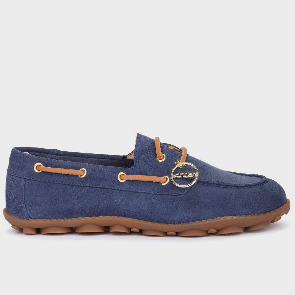 wonders navy Blue loafer boat shoe with brown accents on a white background