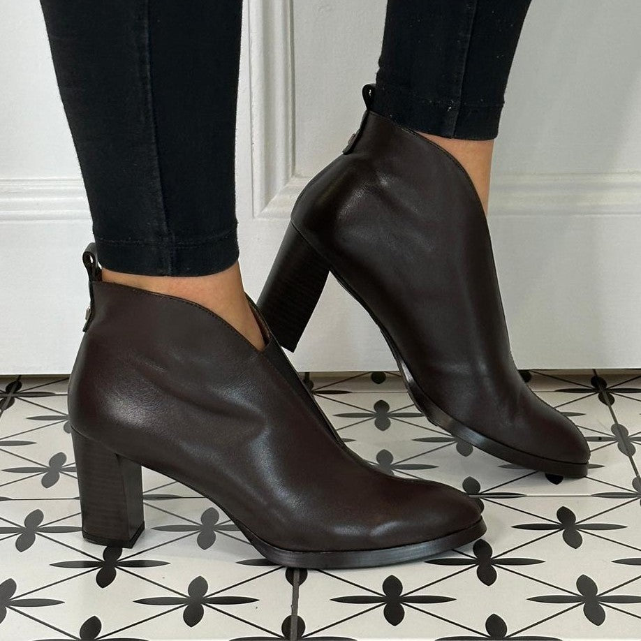 【WONDER WONDER】Gabra Stiletto V-Cut Mule Bloafer H-4931-BLK_1_grande.jpg?v=
