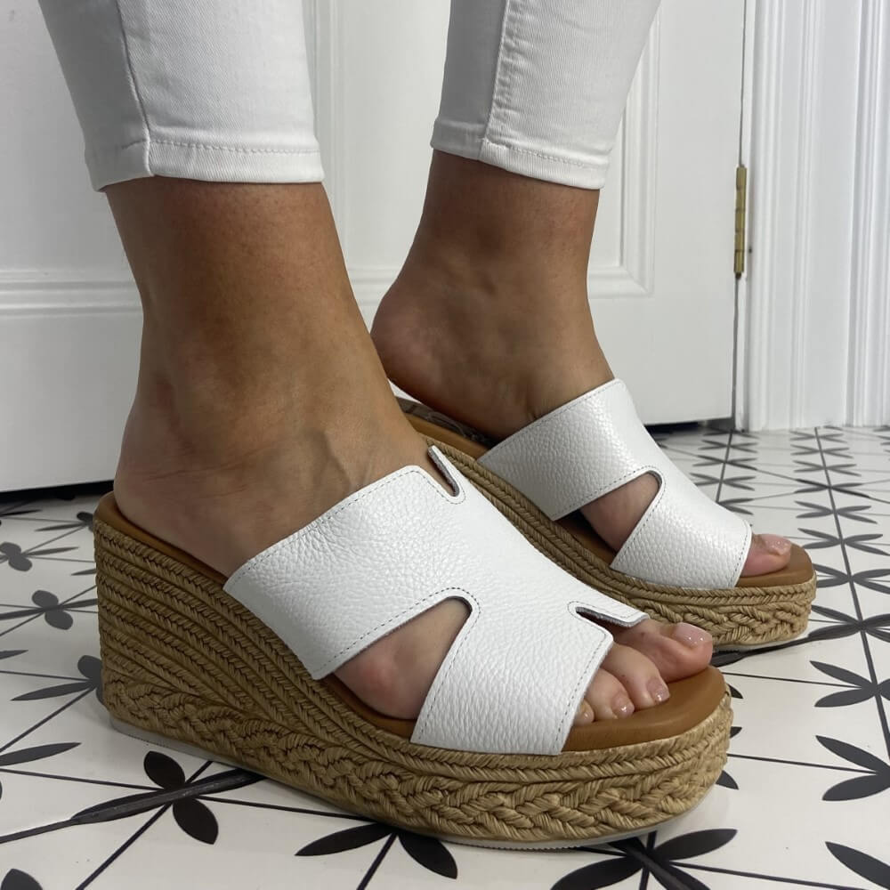 OH! My Sandals 5458 Wedge Mule-WHITE