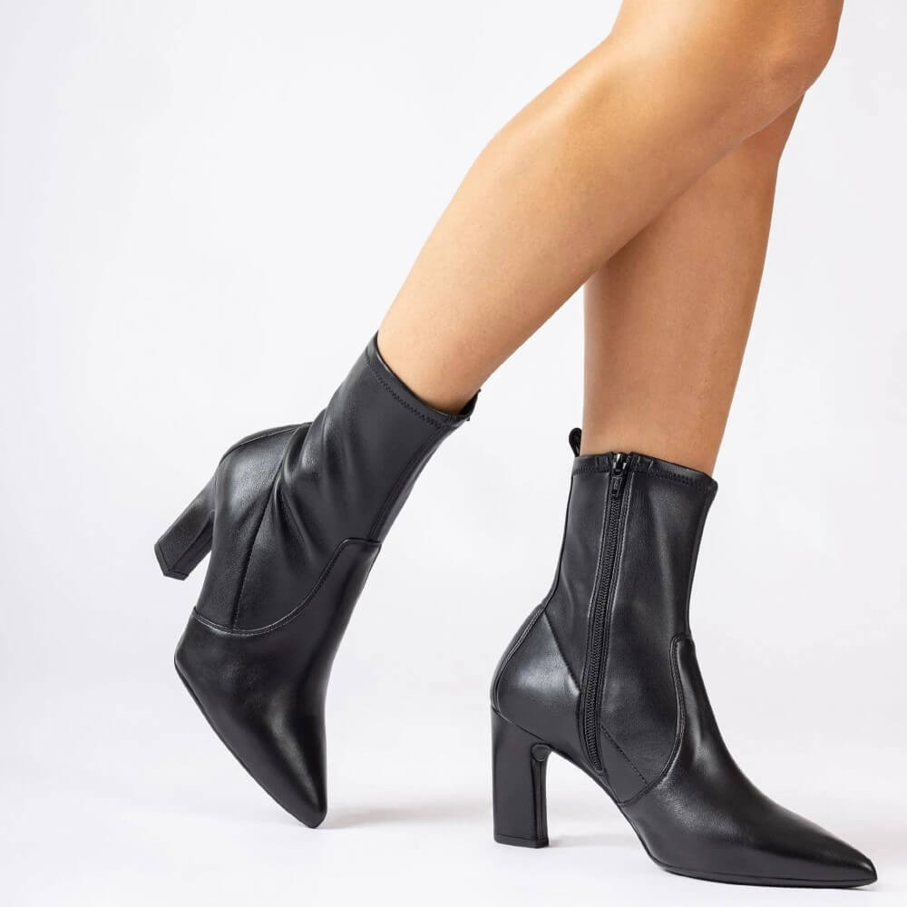 Unisa hotsell black boots